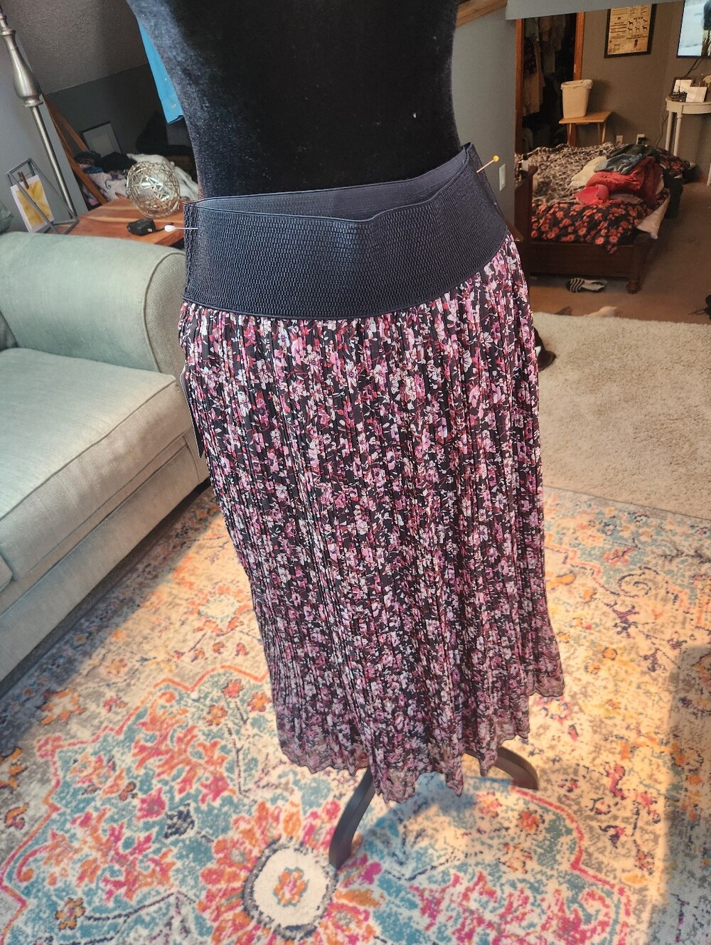 Metrowear Pleated Floral Midi Skirt in Pink and Black New! NWT Medium Pullon - Picture 6 of 10